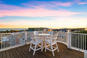 Seaside 3 BR 3 BA Sleeps 9 Bikes Rooftop deck near town square Pool Beach
